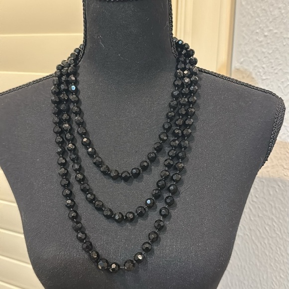Vintage  Faceted Jet Black Onyx glass Beaded Necklace - Picture 5 of 6